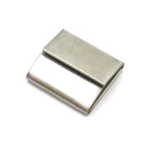 The stainless steel banding buckle is designed to work with our pneumatic tool. Strapping seal is recommended to use on round surfaces.